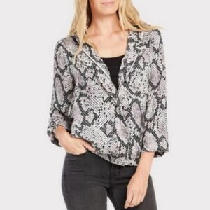New Chaser Cropped Flap panel snake jacket Size Medium